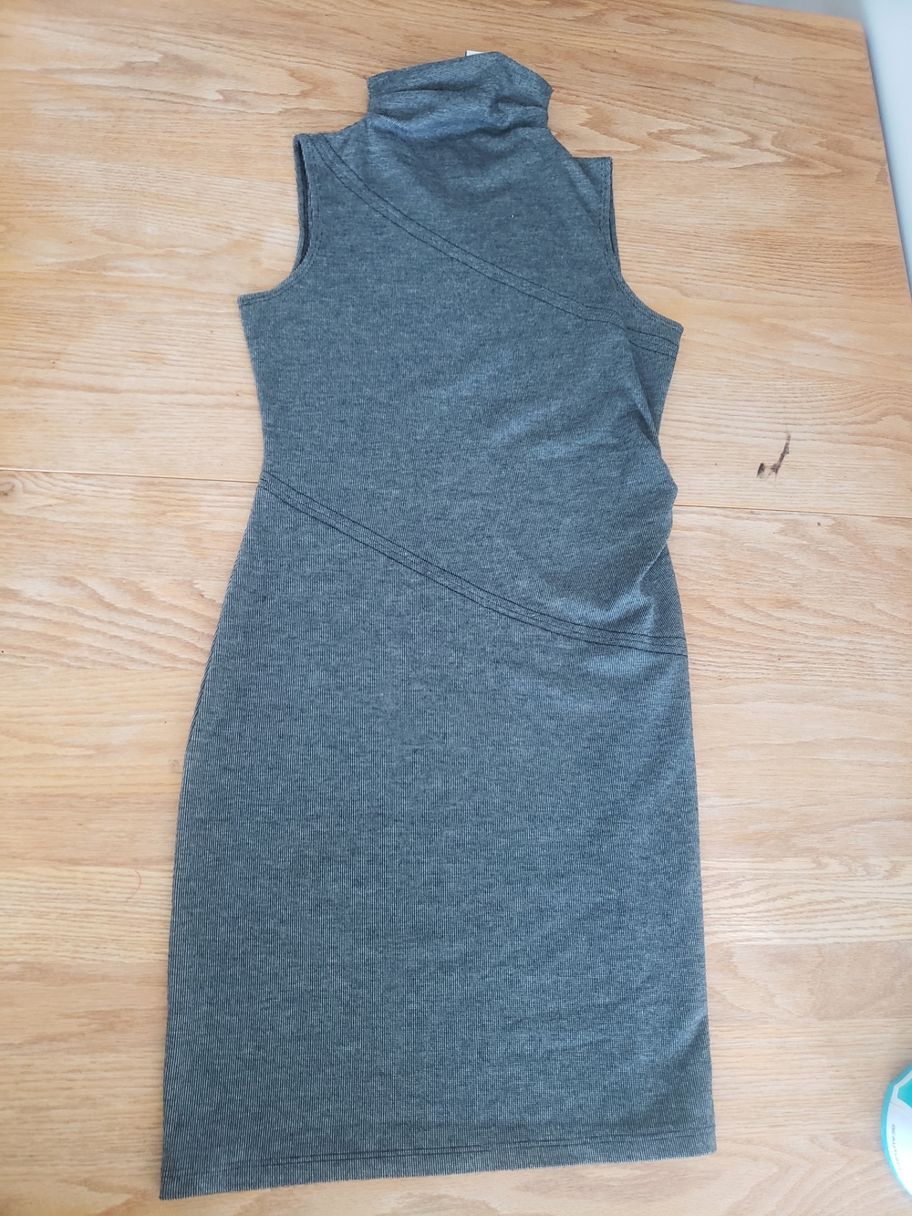 Suzy Shier Charcoal Sleeveless Mock Neck Midi Dress